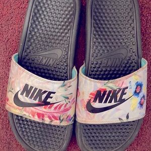 Nike slides
